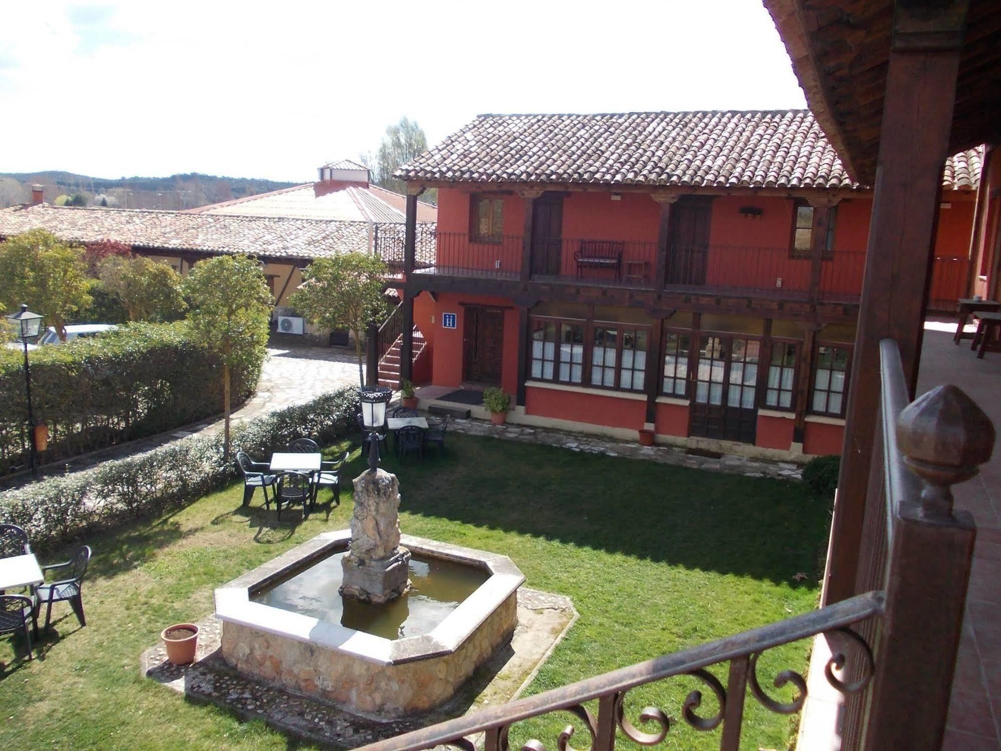 Hotel Los Rastrojos Aranda de Duero Exterior foto